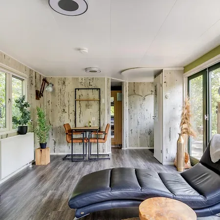 Voor Stellen Met Whirlpool En Sauna Voor Ontspanning Lejlighed