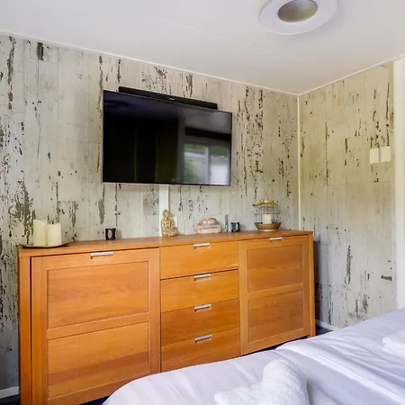 Voor Stellen Met Whirlpool En Sauna Voor Ontspanning דירה *