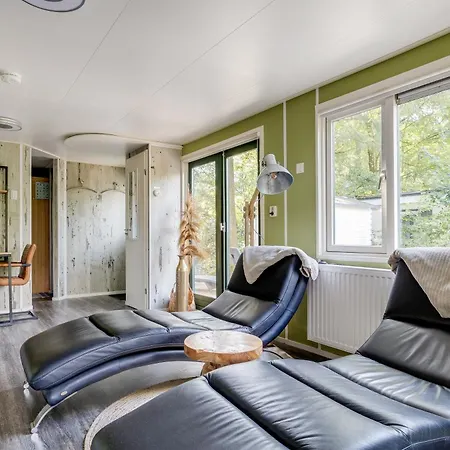 Voor Stellen Met Whirlpool En Sauna Voor Ontspanning