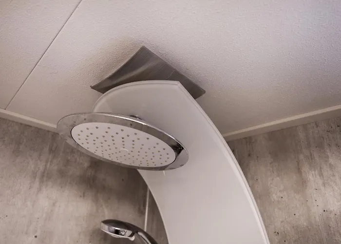 H15, Sauna- En Wellnesschalet Geschikt Voor 2 Personen